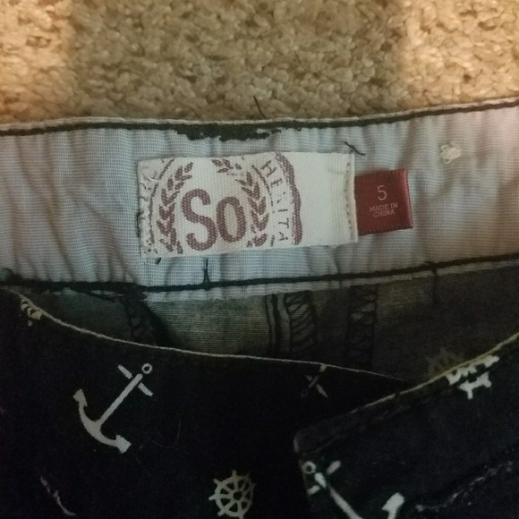 Shorts - Picture 2 of 2